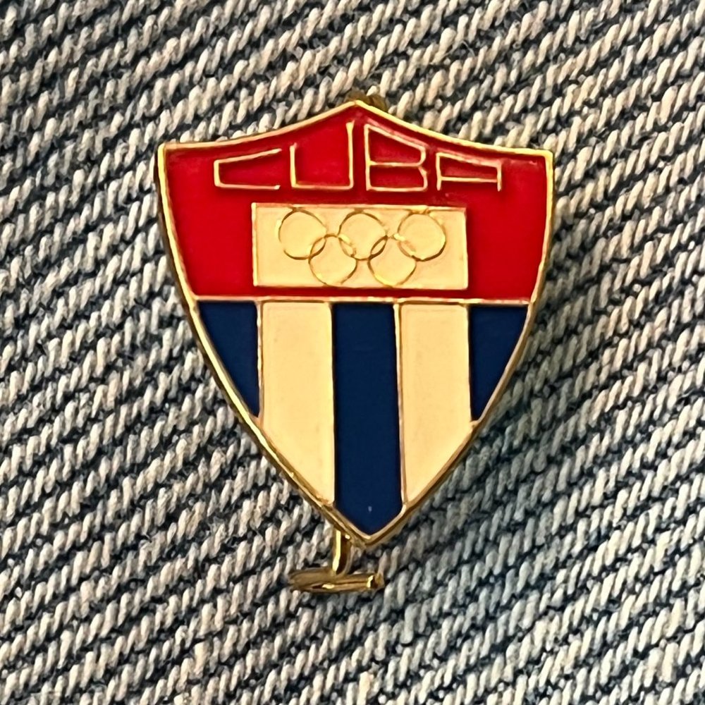 1970s Generic Olympic NOC Brooch Pin ~ Cuba ~ Cloisonne